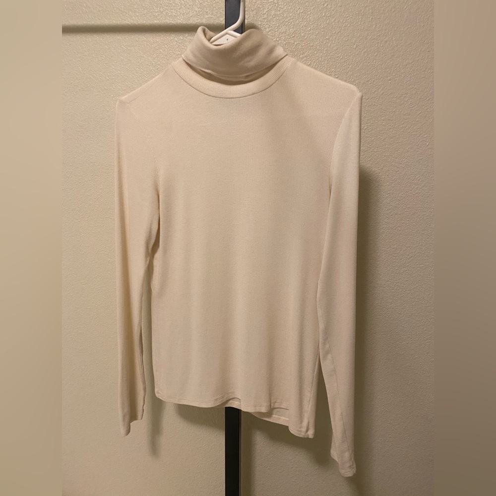 Saks Fifth Avenue Cream Turtleneck - Size M